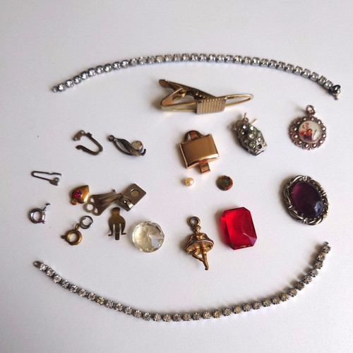 Vintage costume jewellery - vintage,