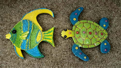Beaded resin wall plaques - 2x,