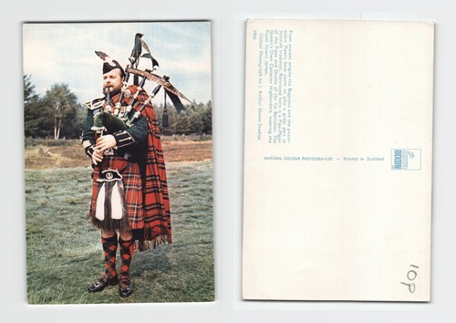 Postcard pipe major queen - -, pipe-major