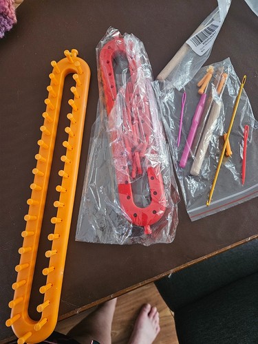 Winding knitting loom with - 2,