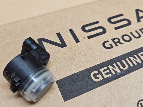 New genuine nissan ariya - genuine,