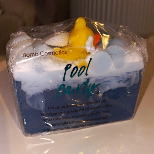 Bomb cosmetics pool - bomb,