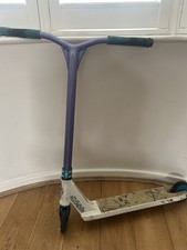 custom 1 of 1 scooter. blue white and black theme. used