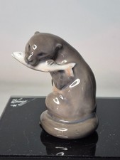 Royal Copenhagen OTTER WITH