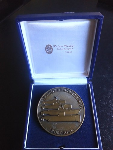 Portuguese bronze medallion - portuguese,
