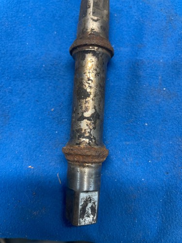 Campagnolo bottom bracket axle - bottom,