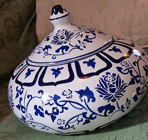 Vintage large blue and - blue, white