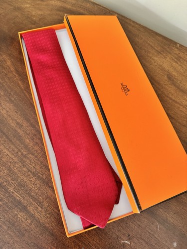 Hermes faconnee red silk - red, h