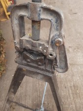 Record pipe vice - record,