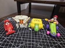 Vintage 2 x TRANSFORMERS MCDONALDS HAPPY MEAL Burger Milkshake 2 x Friction Cars