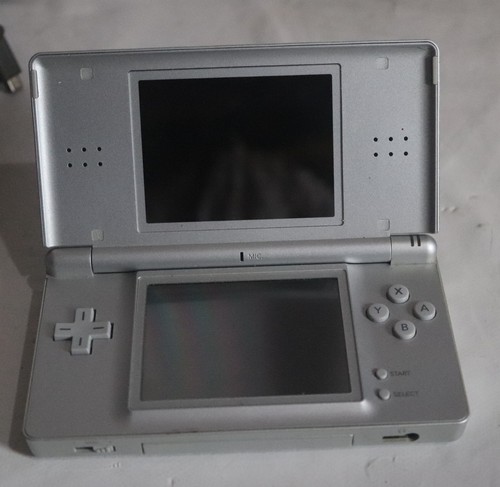 Nintendo lite silver - nintendo,