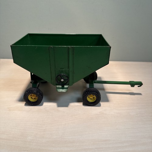 Ertl john deere - deere, gravity