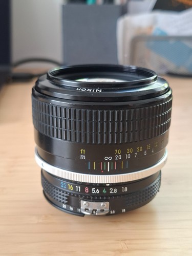 Near mint nikon nikkor 85mm - mint,