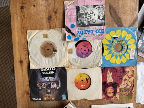 Vintage vinyl singles - x,