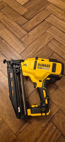 Dewalt dcn660n 18v cordless - dcn660n-xj,