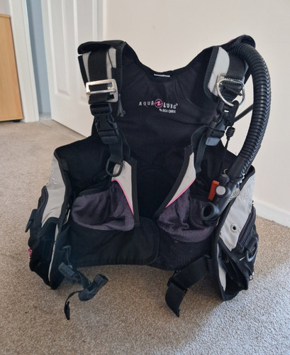 Aqua lung scuba buoyancy - lung,