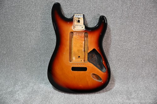 Squier fender 2003 strat - fender,