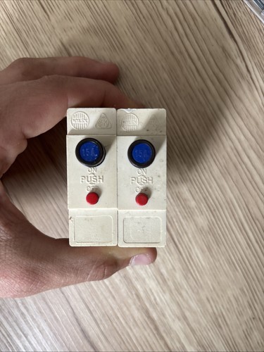Wylex 15a push button fuse - push,