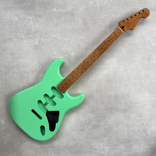 Strat body neck - &,