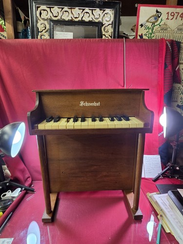Vintage schoenhut key - vintage,