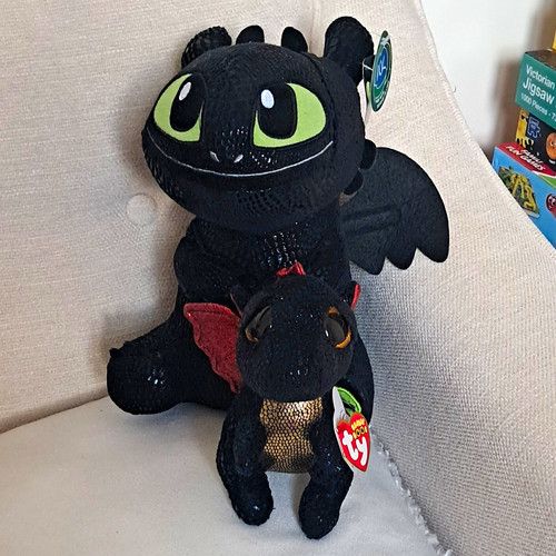 How train your dragon - train,