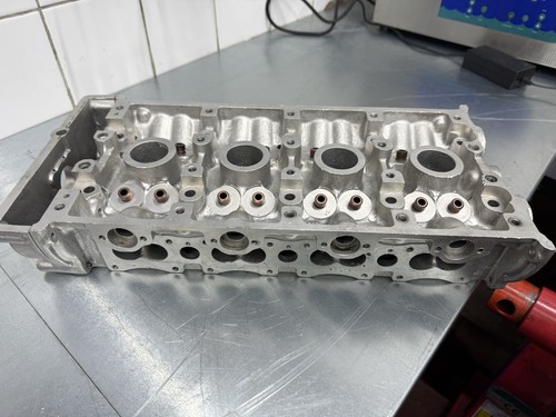 Ford cosworth cylinder head - ford,
