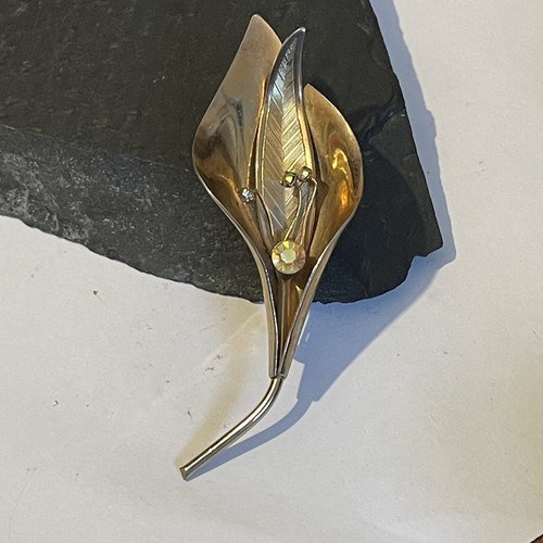 Vtg goldtone brooch - vtg,