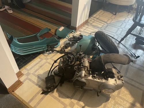2013 vespa lx150 complete - ,