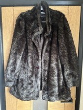 Wallace Sacks (USA) Luxury