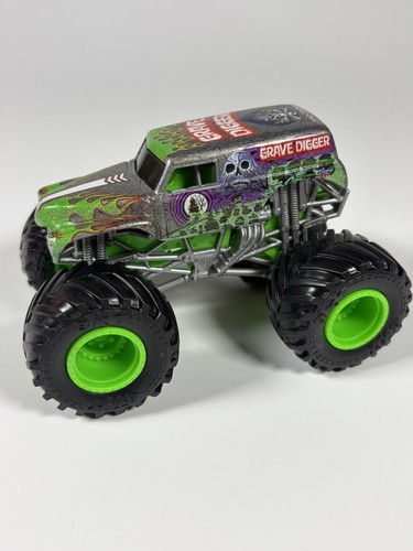 Monster jam grave digger - monster,