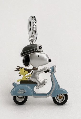 Snoopy moped charm s925