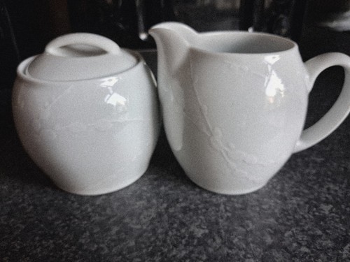 Denby white trace - milk, jug