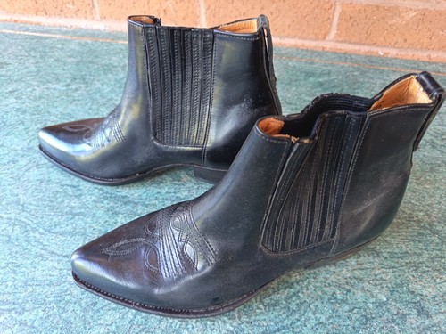 Pair black loblan western - pair, of