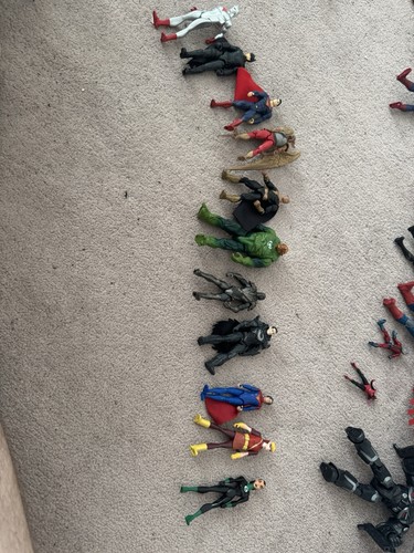 Figure bundle various items - dc,