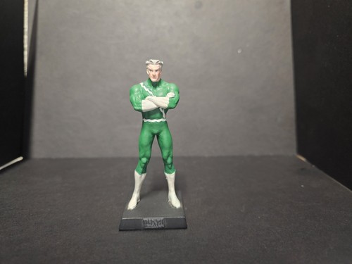 Classic marvel figurine - marvel,