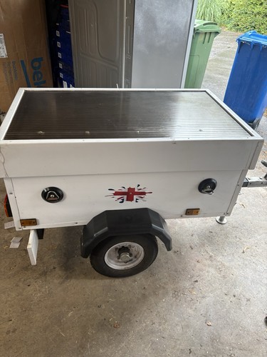 Light weight trailer - weight, towed