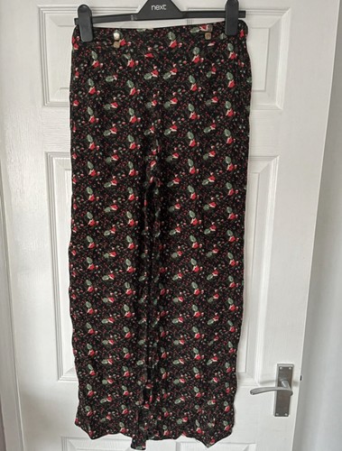 Primark atmosphere red flower - primark,