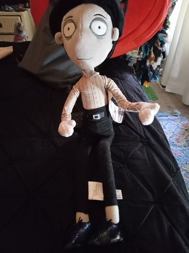 Disney store frankenweenie - disney,