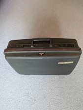Delsey Club Hard Shell Medium Suitcase Black with key 56x44x17cm Free postage
