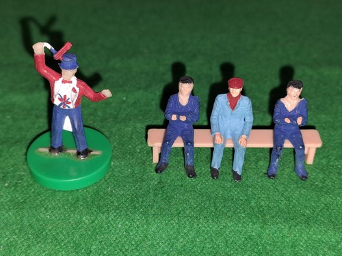 Rare subbuteo c114 mascot and - subbuteo,