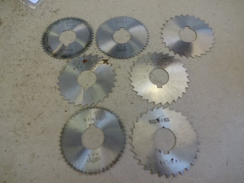 Slitting saw blade horizontal