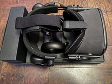 Meta Oculus Quest 64GB VR Headset w HTC Vive Deluxe Headstrap + VR Cover