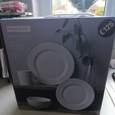 Mary Berry Set of 16 Fine