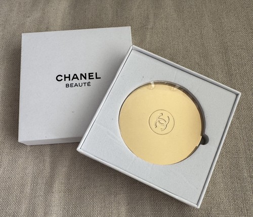 Chanel beauty gold - gold, metal
