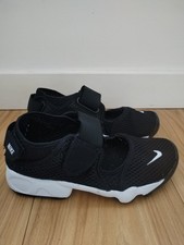 Nike Air Rifts Black and White