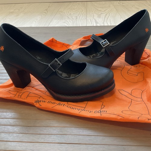 Art company ladies leather - art,