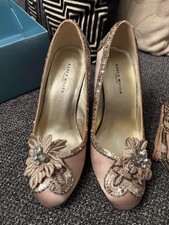 Karen Millen Shoes and Matching Bag Set Stunning Statement Style