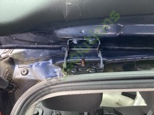 FORD FOCUS MK1 2001-2005 TAILGATE HINGE RIGHT SIDE