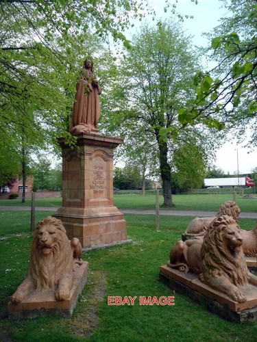 Photo newbury queen - ,