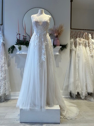 Pronovias kansai wedding dress - pronovias,